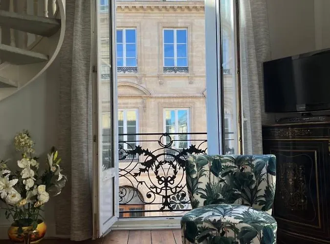 Typique Chartrons Apartment