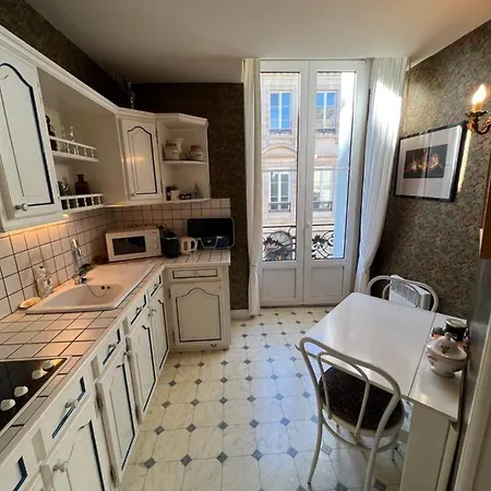 Typique Chartrons Lejlighed